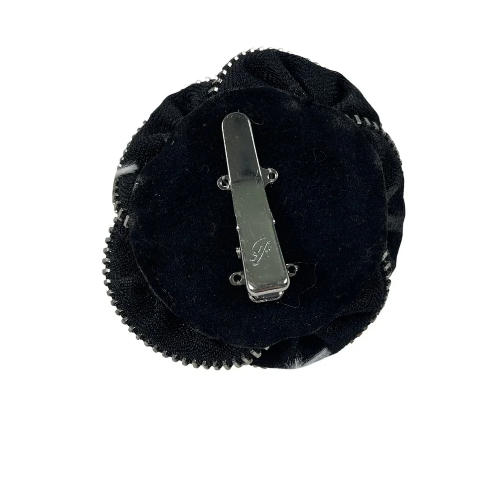 NWOT Grace Adele Black Zipper Flower Brooch & Purse Clip‎